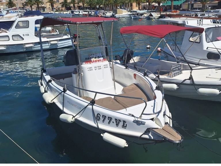 Motorboat to hire Vela Luka at the best price
