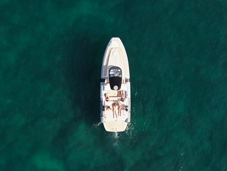 Charter a Pirelli PZero 1100 Cabin in Puerto De Barbate on Samboat