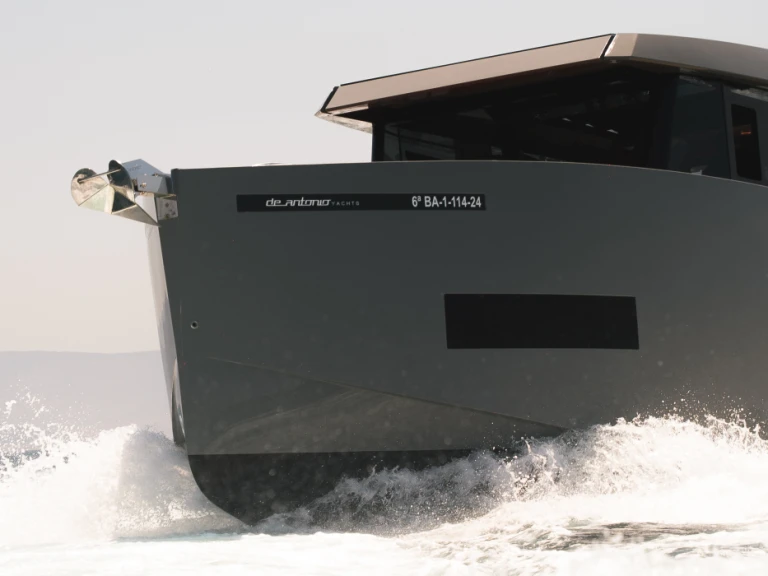 Charter a De Antonio D50 Coupe in Puerto De Barbate on Samboat