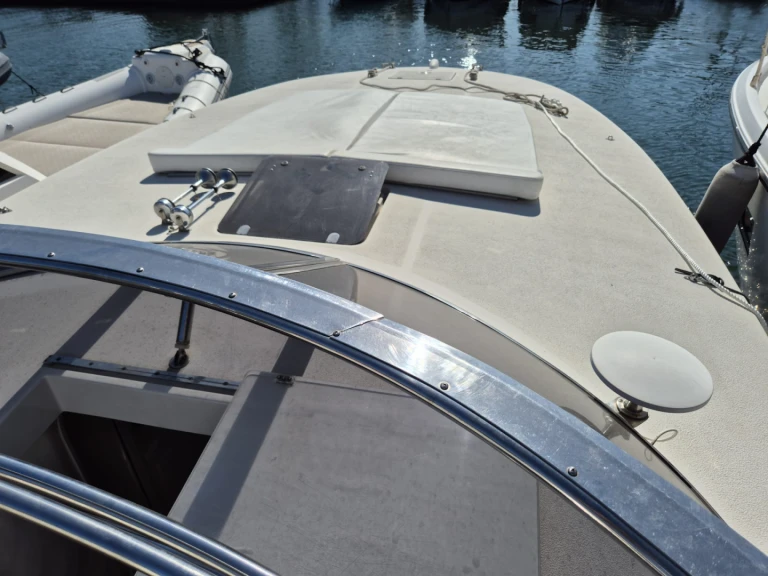 Yacht hire Port Grimaud cheap 40