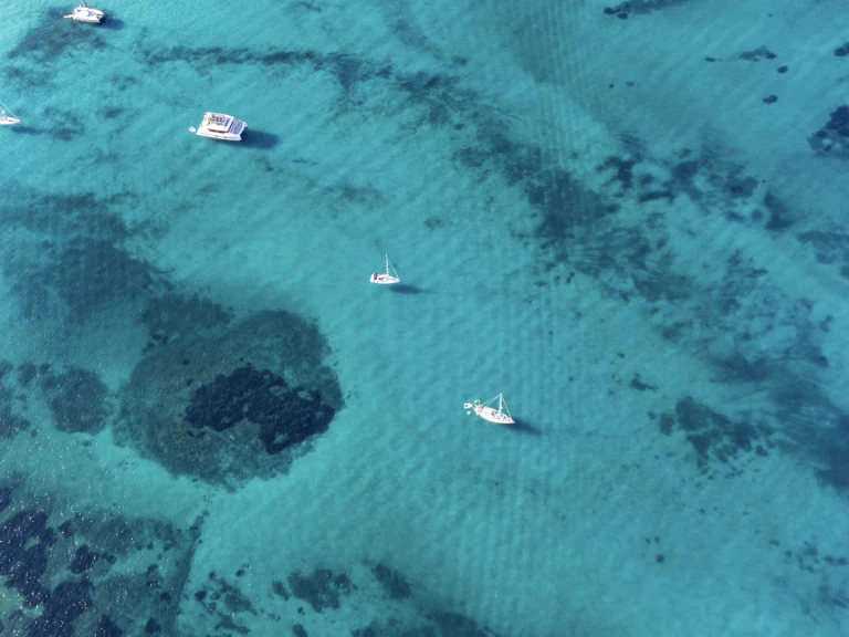 Sailboat to hire Porto San Paolo at the best price