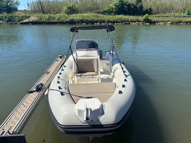 Yacht charter Ayguade-Ceinturon - Lomac Lomac 600 IN on SamBoat