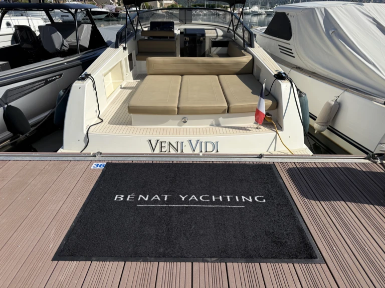 Yacht hire Saint-Tropez cheap VanDutch 40