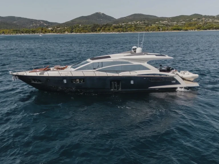 Hire Luxury Yacht with or without skipper Princess Port des Marines de Cogolin
