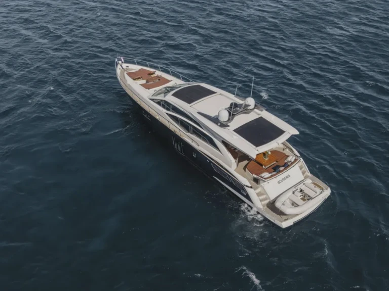 Hire Luxury Yacht Princess with a boat licence