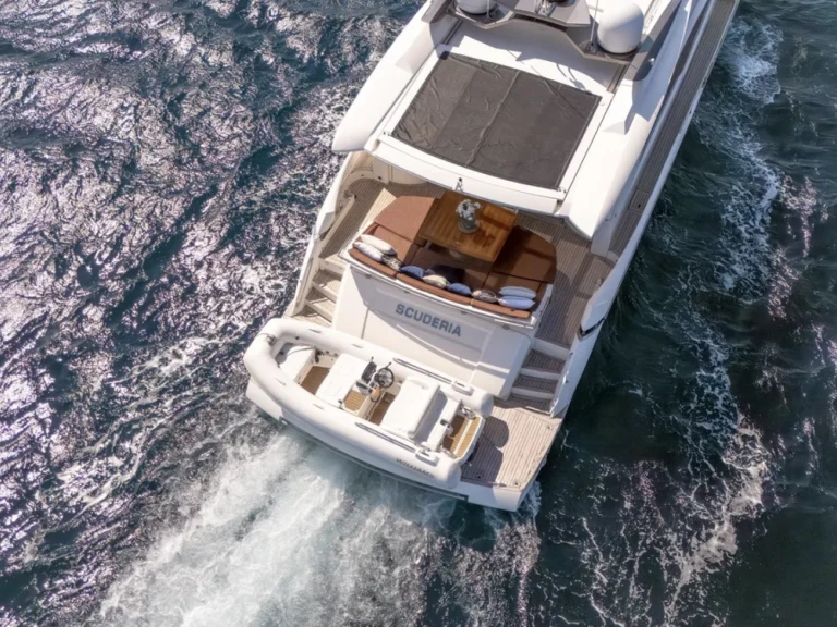 Luxury Yacht to hire Port des Marines de Cogolin at the best price
