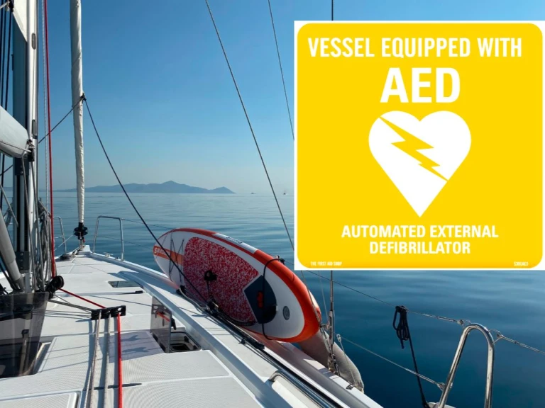 Charter a Bénéteau Oceanis 40.1 in Athens on Samboat