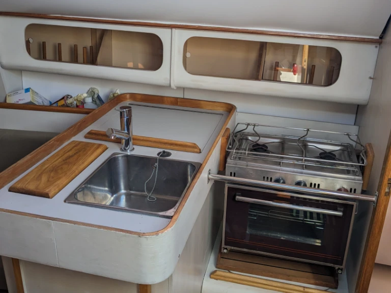 Sailboat to hire Plévenon at the best price