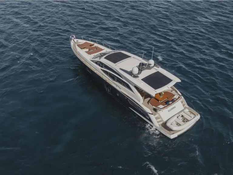 Hire a Absolute Absolute 70 STY Golfe de Saint-Tropez