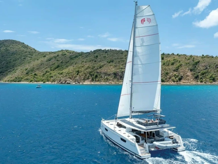 Hire Catamaran with or without skipper Fountaine Pajot Calliaqua Bay