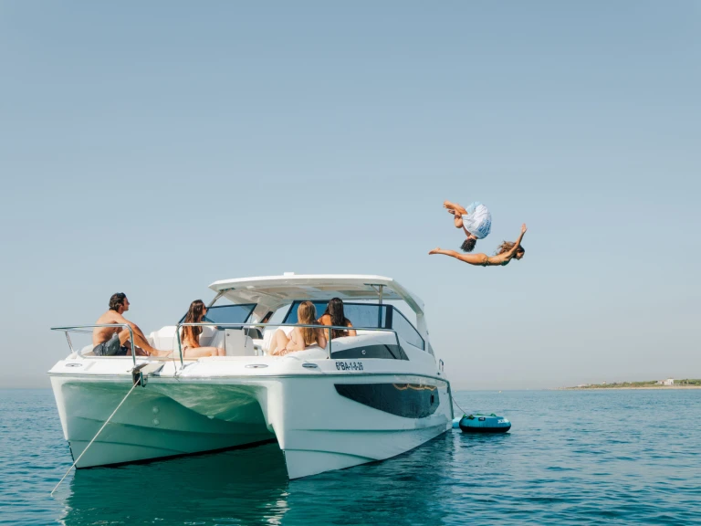 Hire a Aquila Aquila 36 Sport Barcelona