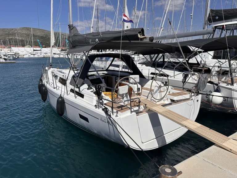 Hire Sailboat with or without skipper Hanse Seget Donji