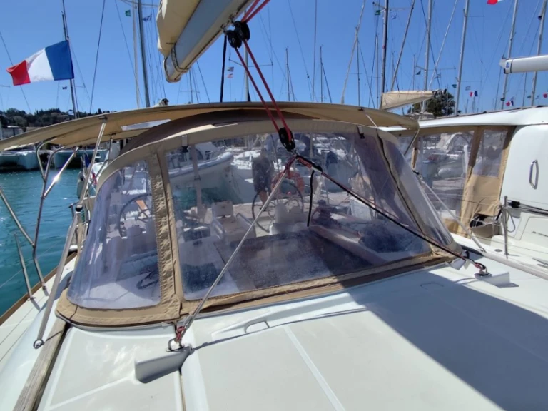 Jeanneau Sun Odyssey 449 charter bareboat or skippered in  Lefkáda