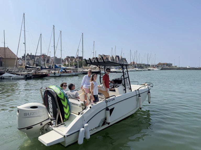 Hire a Bénéteau Flyer 7 Deauville