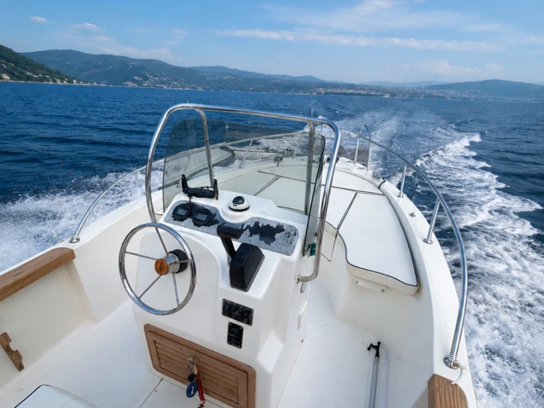 Capelli Cap 18 charter bareboat or skippered in  Carry-le-Rouet