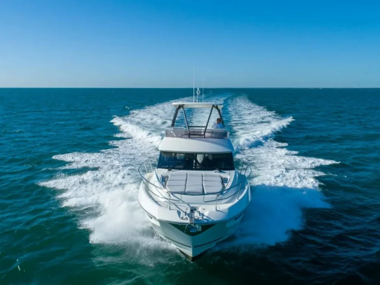 Hire Motorboat with or without skipper Sunseeker Zanzibar
