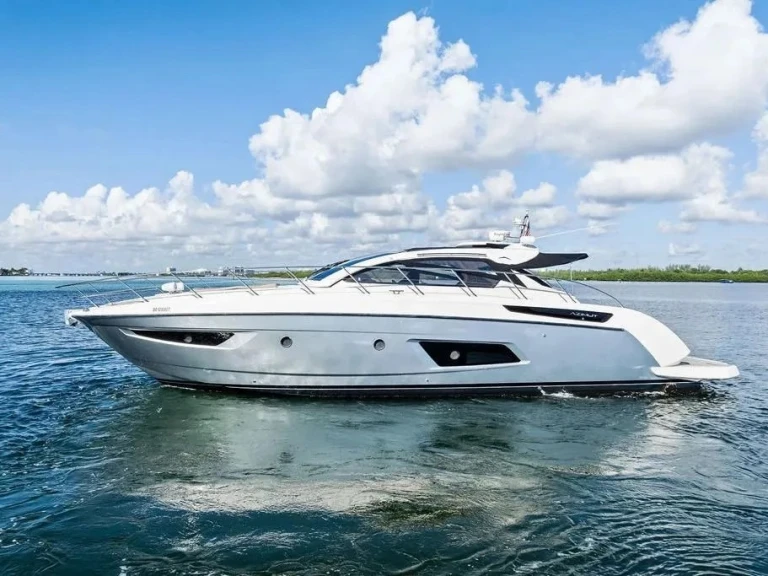 Charter a Azimut Atlantis 48 in City of Cape Town on Samboat