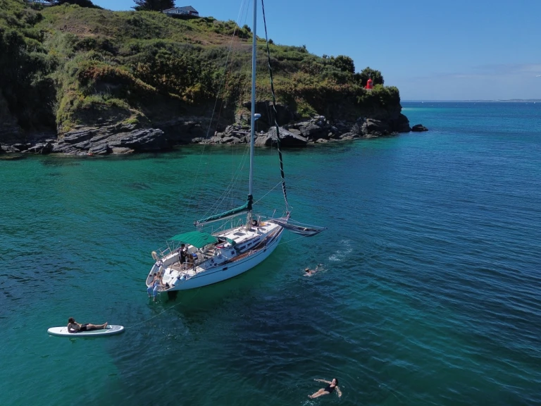 Yacht hire Île de Groix cheap Sun Kiss 47