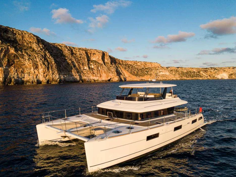 Luxury Yacht hire in Ibiza Town - Lagoon Lagoon 630 Motor Yacht