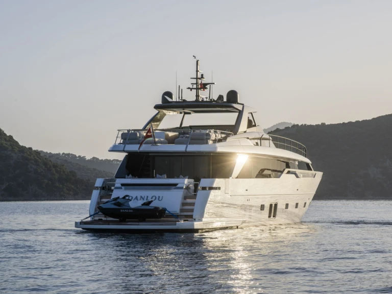 Hire a San Lorenzo DANLOU  Athens
