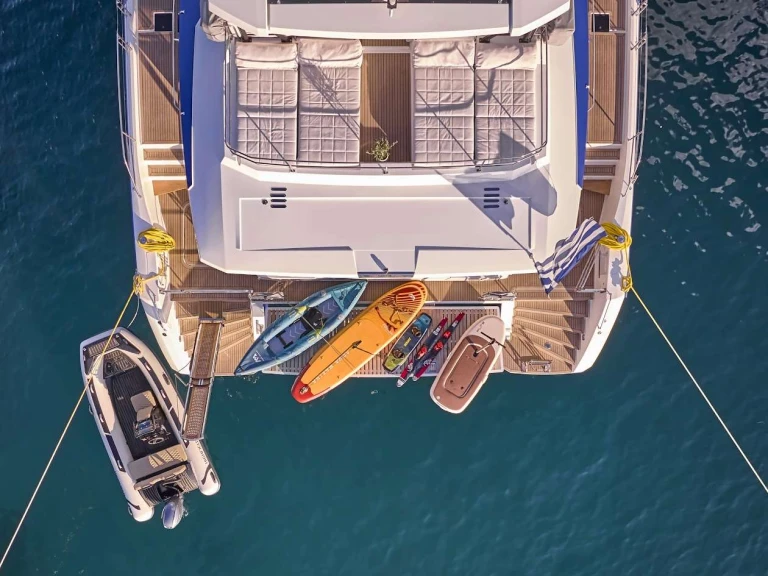 Luxury Yacht hire in Athens - Fountaine Pajot MAJESTY OF GREECE