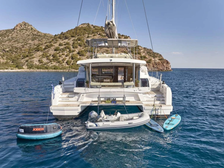 Luxury Yacht to hire Athens at the best price
