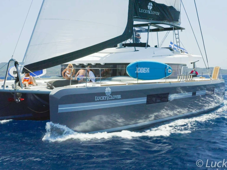 Luxury Yacht hire in Santorini (Island) - Lagoon LUCKY CLOVER 