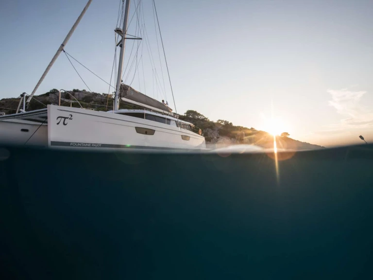Luxury Yacht to hire Athens at the best price