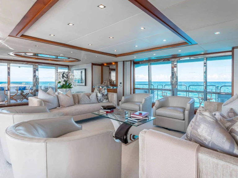 Luxury Yacht hire in Bahamas - Sunseeker ABOUT TIME