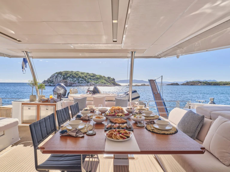 Yacht charter Athens - Fountaine Pajot MAJESTY OF GREECE on SamBoat