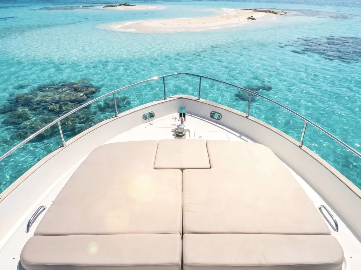 Luxury Yacht hire in Bahamas - Azimut Caprice