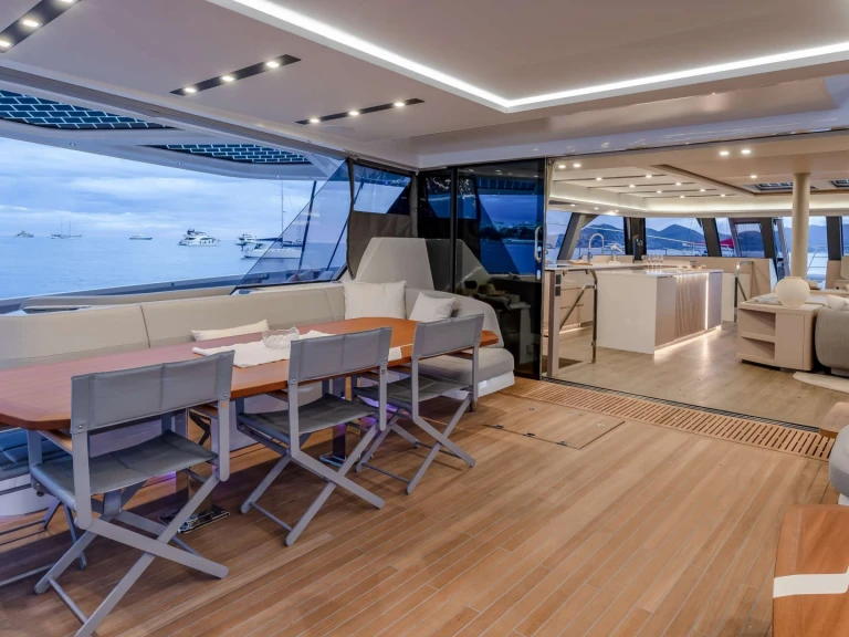 Yacht charter Athens - Fountaine Pajot SERENISSIMA III on SamBoat