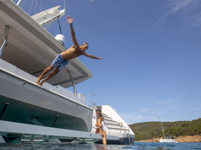Hire Luxury Yacht with or without skipper Fountaine Pajot Athens
