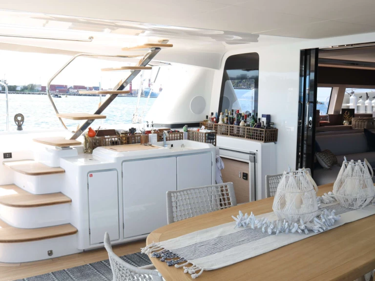 Luxury Yacht hire in Benner - Lagoon XANDROS