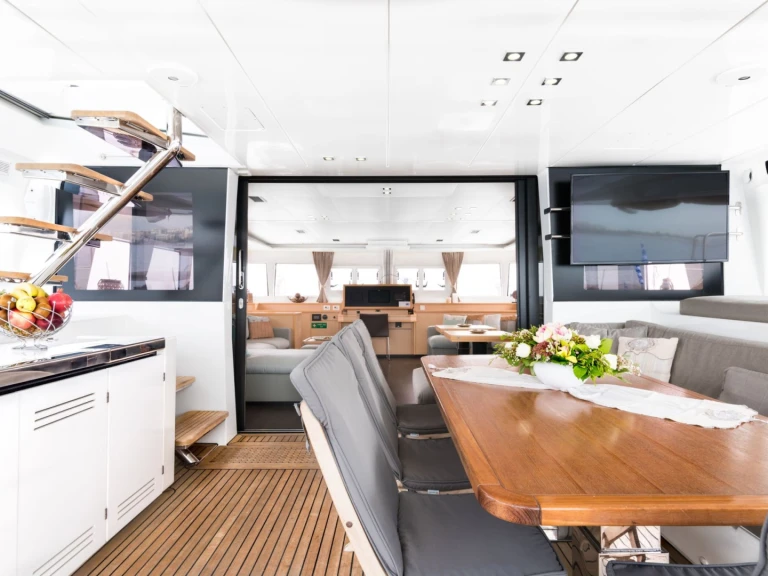 Hire Luxury Yacht with or without skipper Lagoon Athens