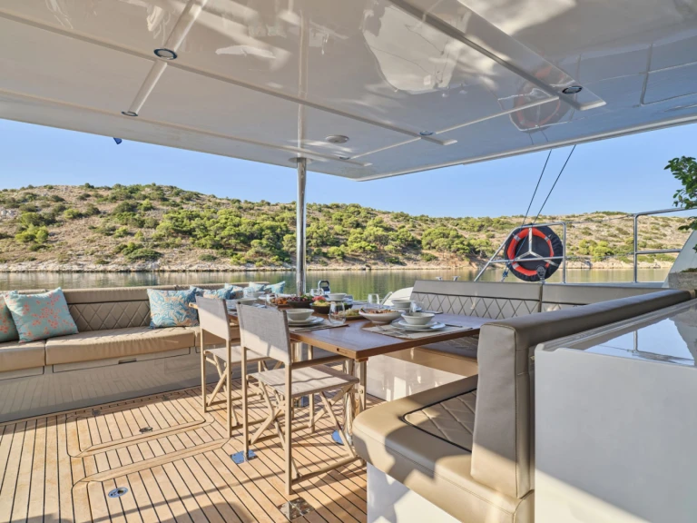 Hire a HeySea ANDARE OLTRE Athens
