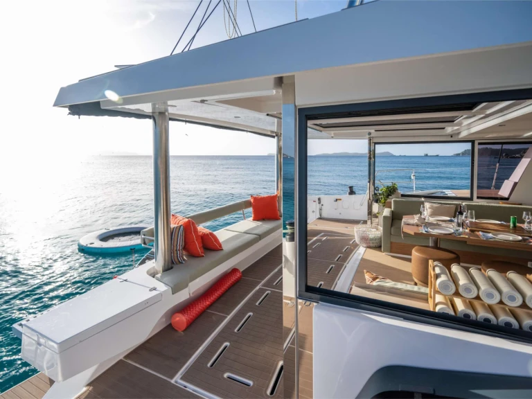 Luxury Yacht to hire British Virgin Islands (BVI) at the best price