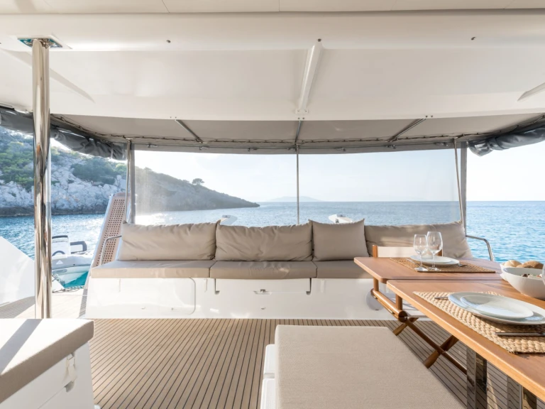 Charter a Fountaine Pajot PI 2 in Athens on Samboat