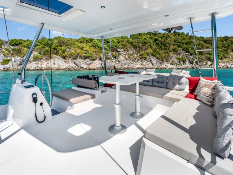 Hire Luxury Yacht with or without skipper Bali Saint Thomas Island