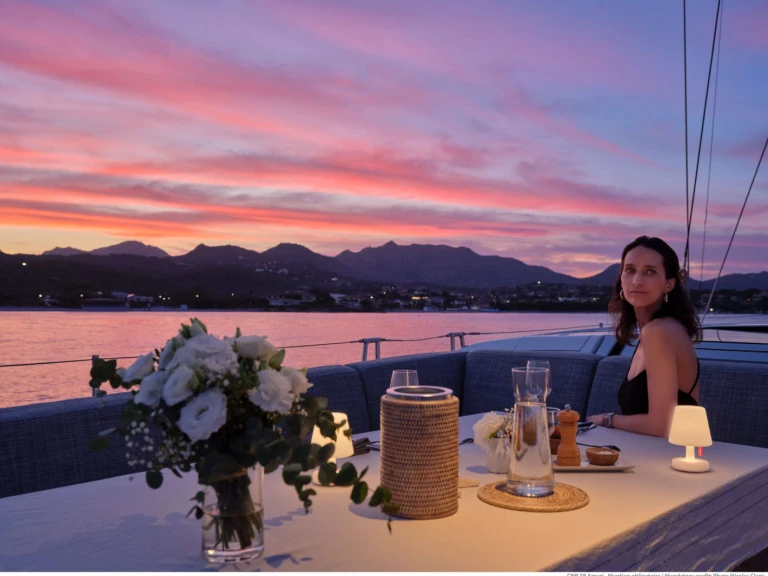 Hire Luxury Yacht Solaris with a boat licence
