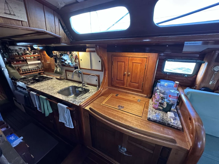 Charter a Wellington KAI in British Virgin Islands (BVI) on Samboat
