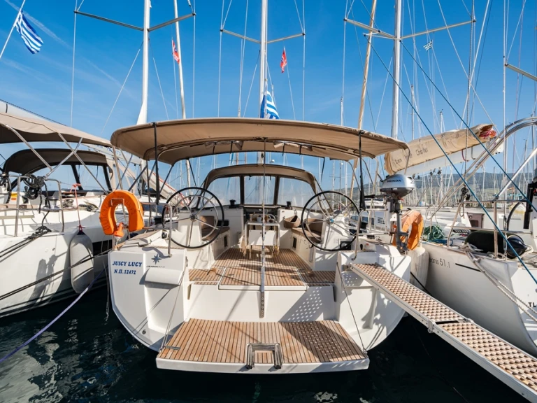 Sailboat hire in Piso Livadi - Jeanneau Sun Odyssey 519
