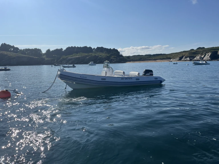 Hire RIB with or without skipper Bombard Locmaria