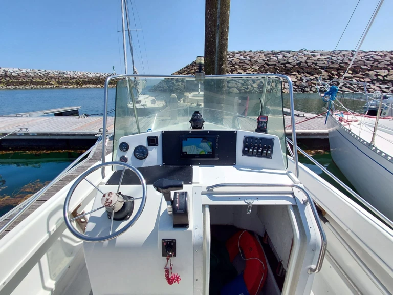 Motorboat to hire Saint-Quay-Portrieux at the best price