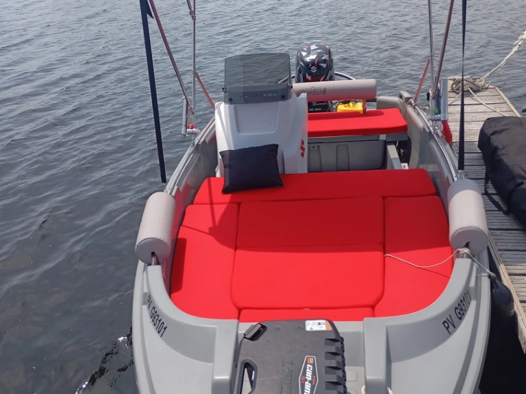 Motorboat to hire Port Leucate at the best price
