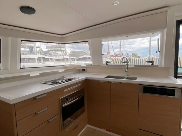 Yacht charter Alimos - Bali Bali 4.4 on SamBoat