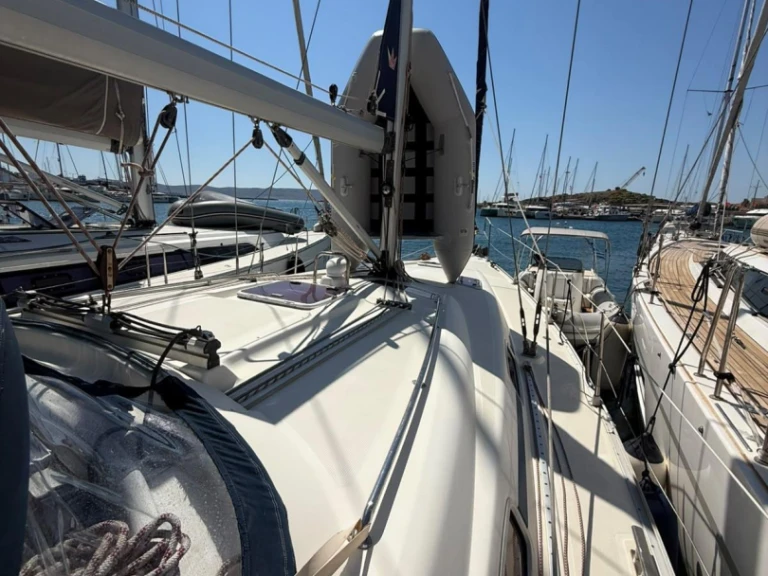 Bavaria Bavaria 42 Cruiser charter bareboat or skippered in  Lávrio