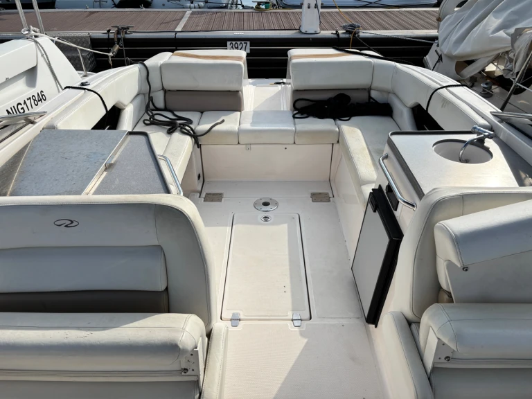 Motorboat hire in Golfe-Juan - Régal Regal 2700