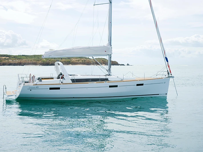 Hire Sailboat Bénéteau with a boat licence