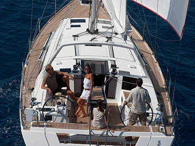 Sailboat to hire Ajaccio at the best price